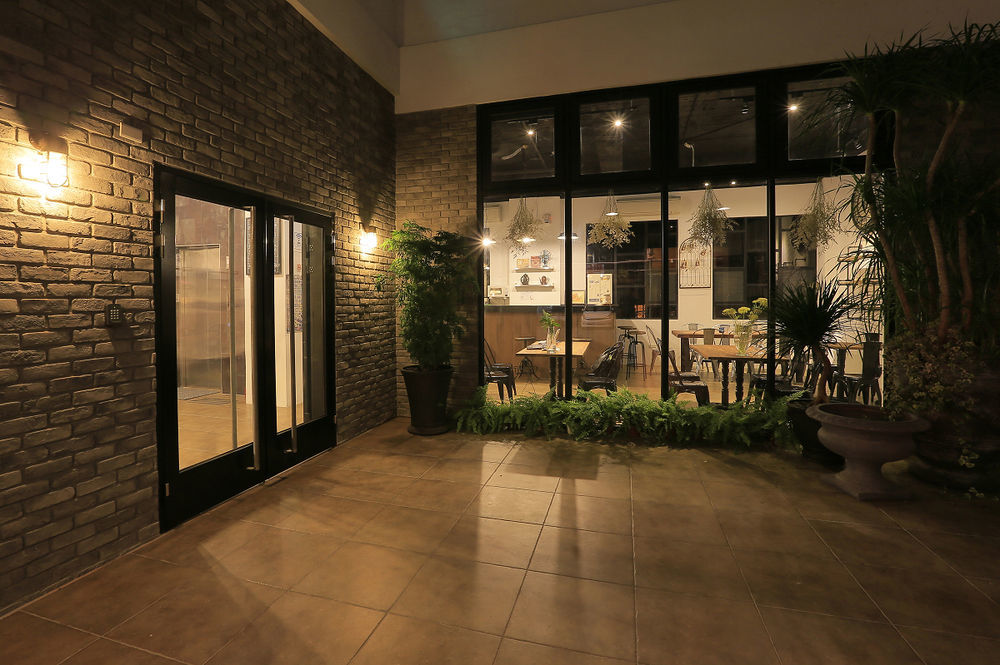 Backpacker 41 Hostel - Taichung Exteriör bild